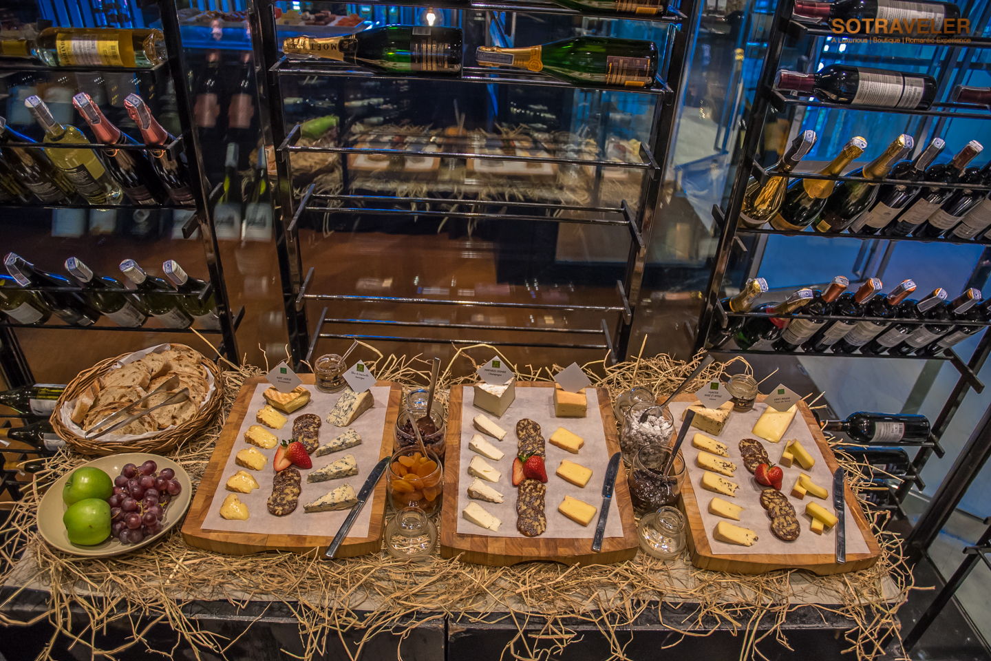 Sunday Brunch ห้องอาหาร The District Grill Room & Bar บรันช์ดีย่านทองหล่อ