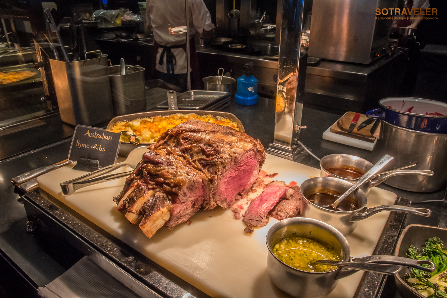 Sunday Brunch ห้องอาหาร The District Grill Room & Bar บรันช์ดีย่านทองหล่อ