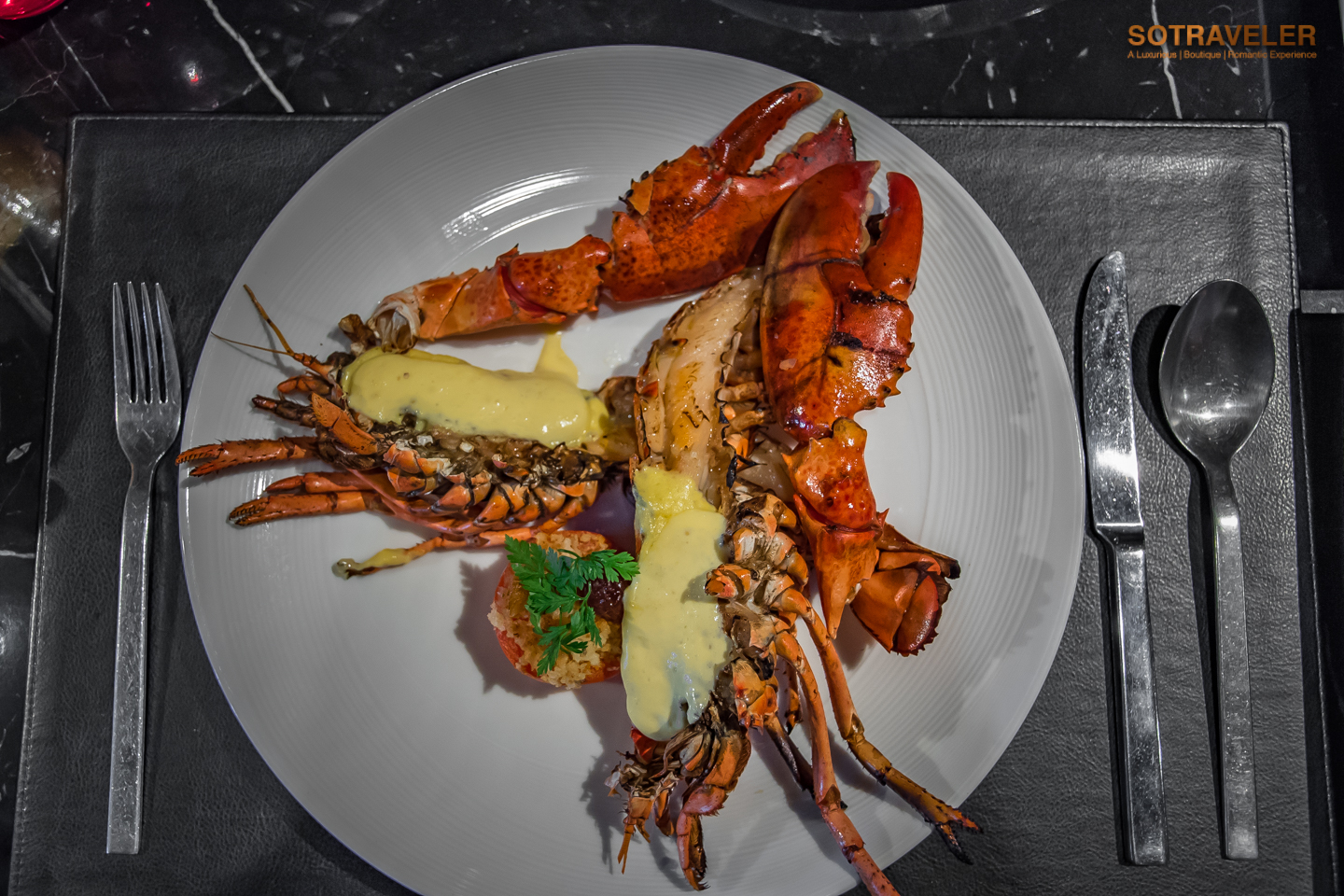 Sunday Brunch ห้องอาหาร The District Grill Room & Bar บรันช์ดีย่านทองหล่อ