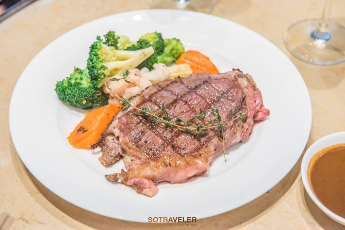 Sunday Brunch Buffet Grand Hyatt Erawan Bangkok