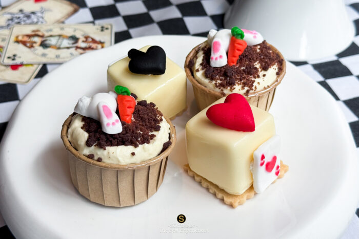 Alice in Wonderland Afternoon Tea Set
