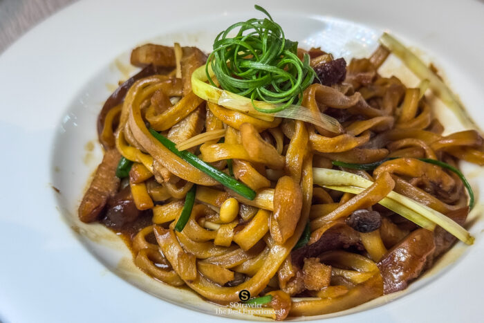Braised E-Fu Noodles with Pork and Mushrooms