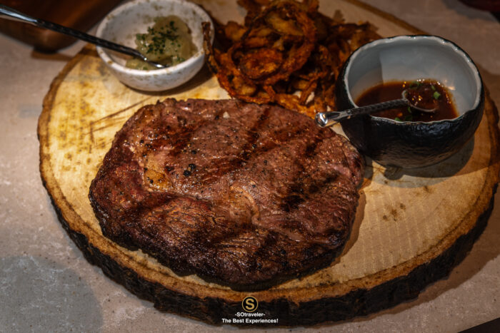 Review Jurassic World The Experience Fossil & Flame Restaurant