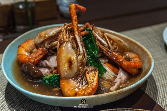 Ruenton Montien Surawong Thai Chinese Food