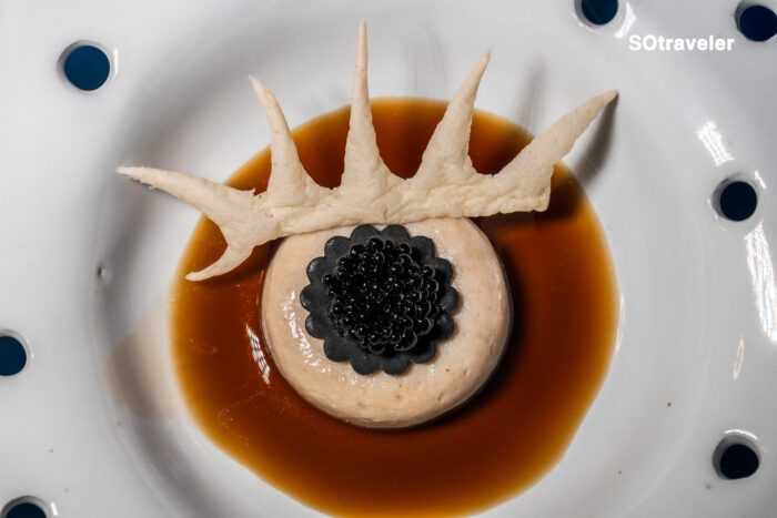 Catch Your Eye On – Charcoal Grilled Chicken Mousse เสิร์ฟกับ BBQ Sable, ซอสเทอริยากิ และ Morel Consommé ที่ GALA Bangkok