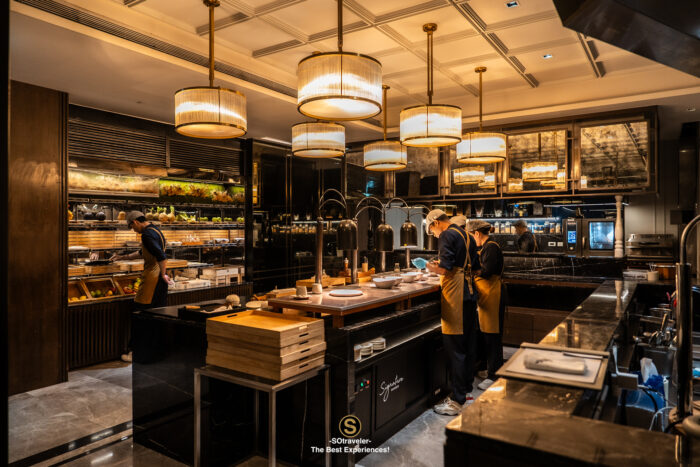 Le Mer langoustine with Prunier caviar and dashi beurre blanc