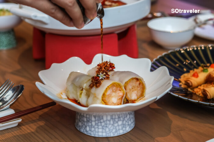 ก๋วยเตี๋ยวหลอดกุ้งกรอบซอสเอ็กซ์โอ