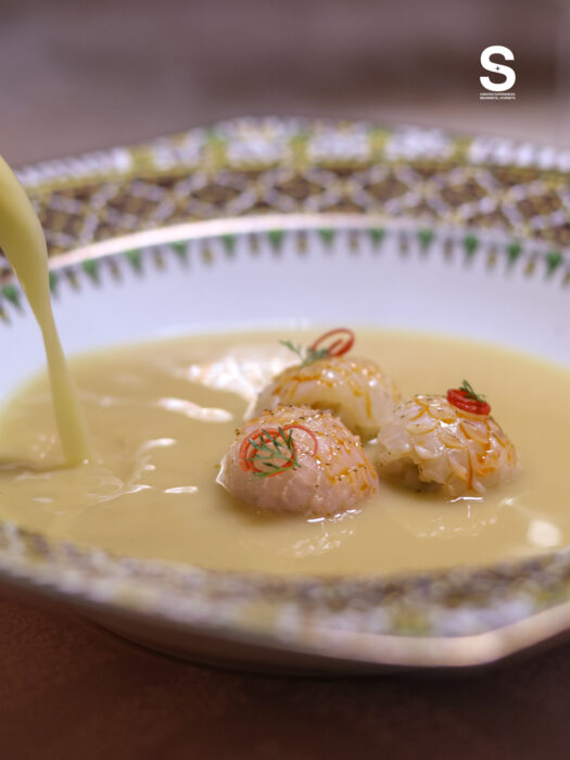 ต้มข่าปลาหมึกจากประจวบคีรีขันธ์