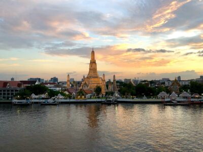 Bangkok Travel Guide: Temples, Markets & Nightlife