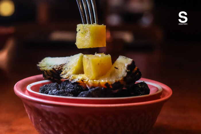 Pao Pineapple (สับปะรดเผา)