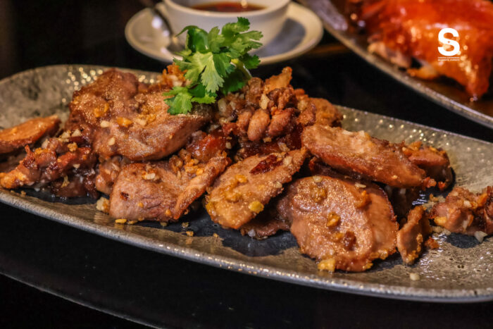 เนื้อเป็ดผัดกระเทียม