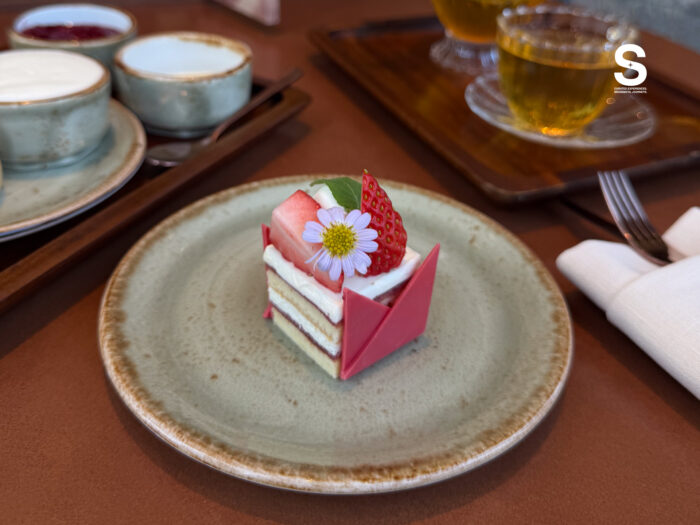 Review SKY GARDEN AFTERNOON TEA Matcha Edition KROMO Bangkok