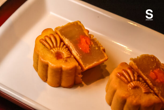 Lotus Seed Paste with Salted Egg