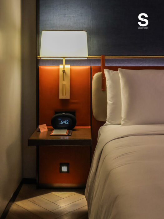 King Canopy Courtyard Room