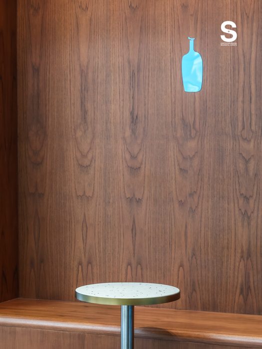 Blue Bottle Coffee (EmQuartier)