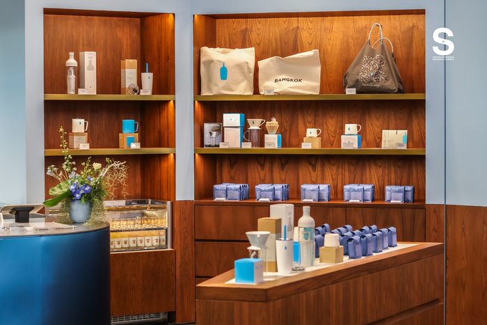 Blue Bottle Coffee (EmQuartier)