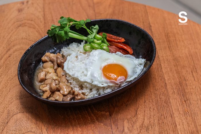 ข้าวหน้าไก่ทรงเครื่อง
