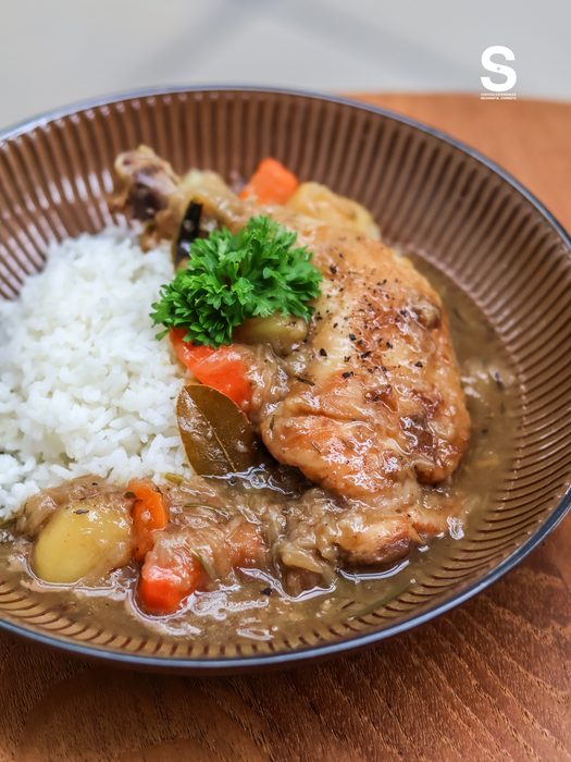 ข้าวไก่อบซอสเกรวี่