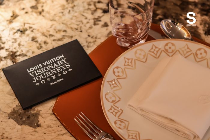 Le Café Louis Vuitton