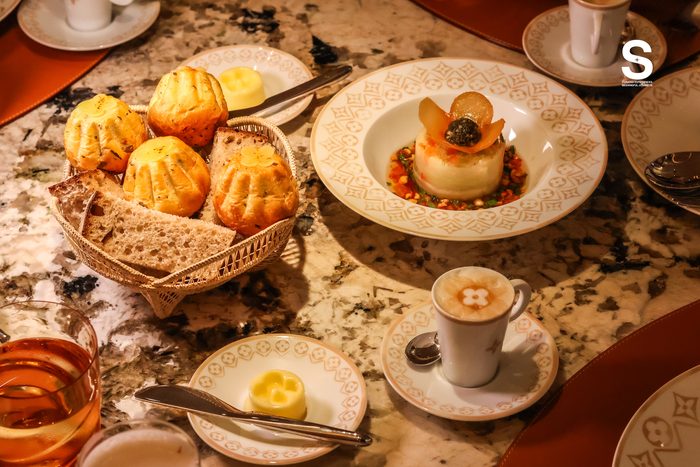 Le Café Louis Vuitton