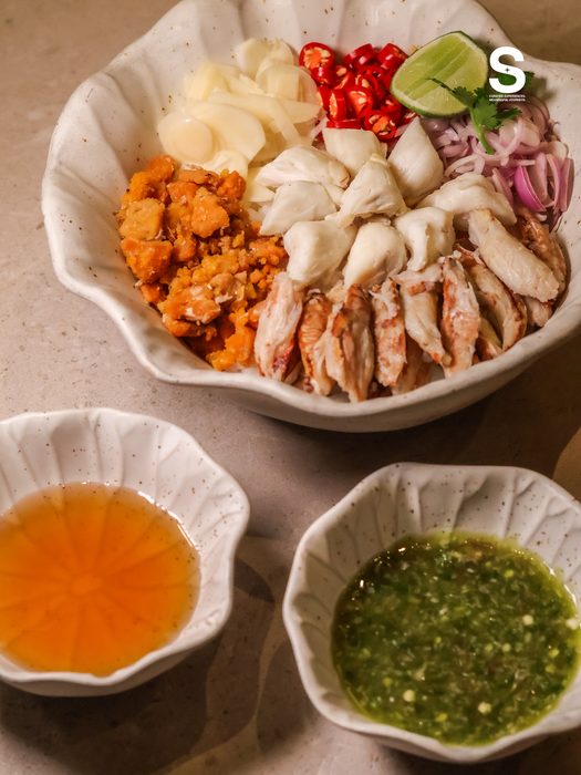 ข้าวขยำปู (Steamed Crab with Rice)