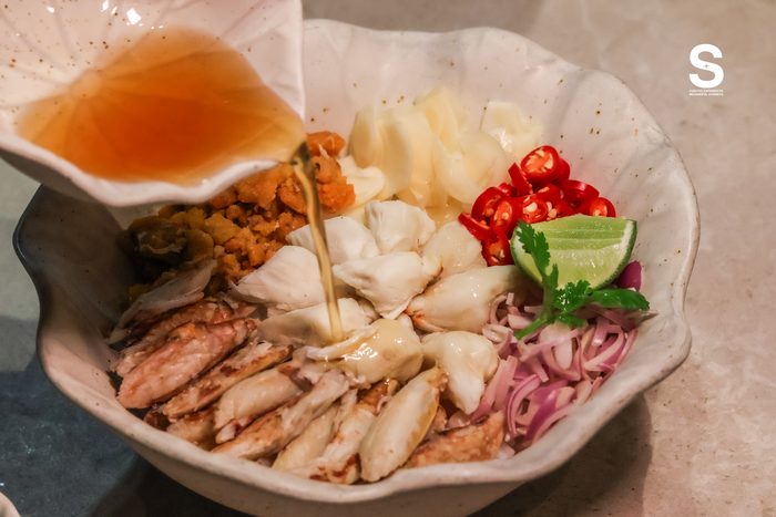 ข้าวขยำปู (Steamed Crab with Rice)