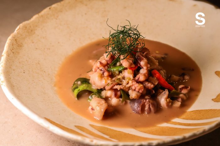 วายคั่ว (Samui Coconut Braised Octopus)